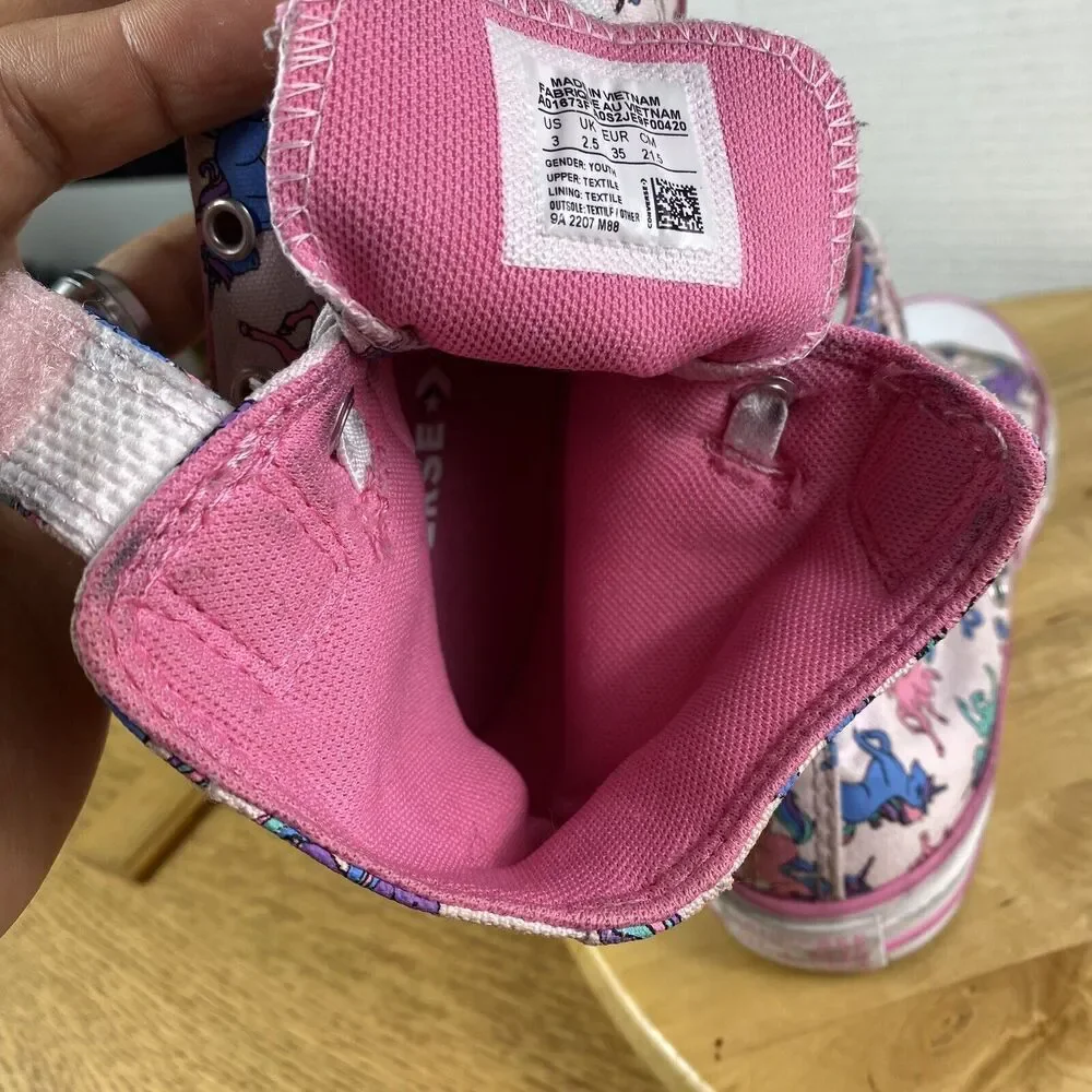 Converse Youth Size 3 Chuck Taylor Pink Unicorn High Top Sneakers A01673F